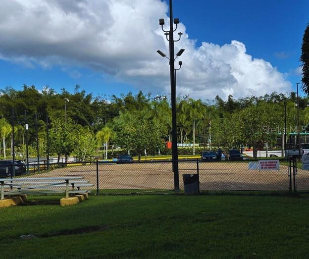 CONDOMINIO PUERTA DEL PARQUE, CAGUAS, PR - Residential