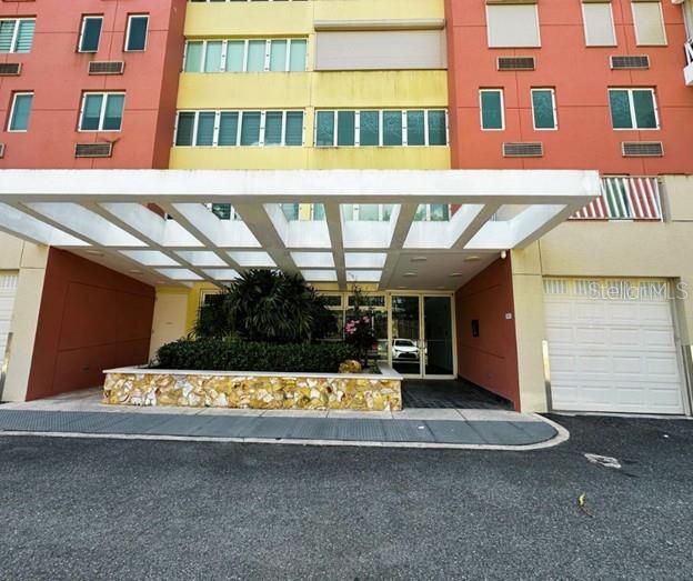 CONDOMINIO PUERTA DEL PARQUE, CAGUAS, PR - Residential