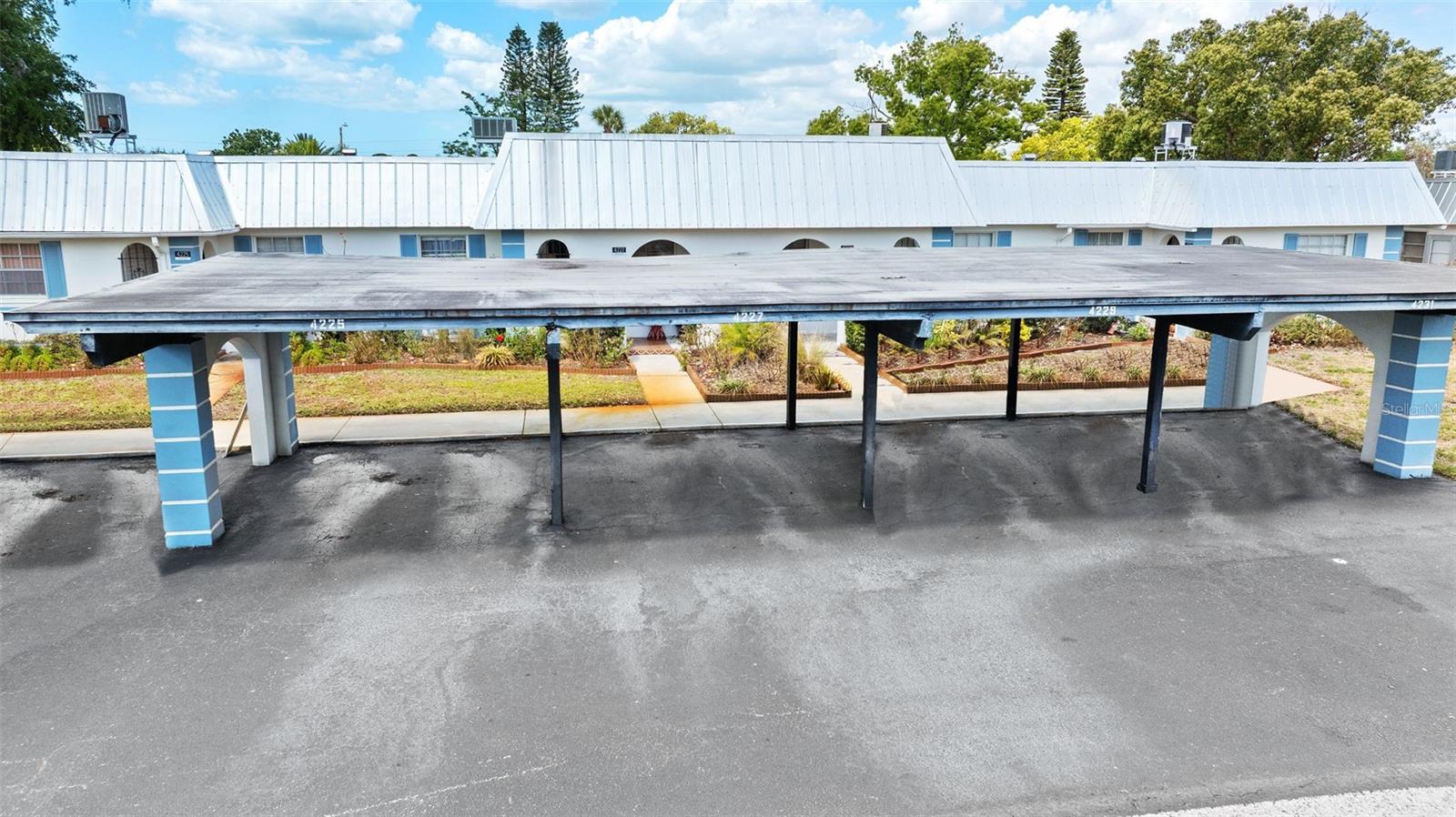 GARDENS BEACON SQUARE - Residential