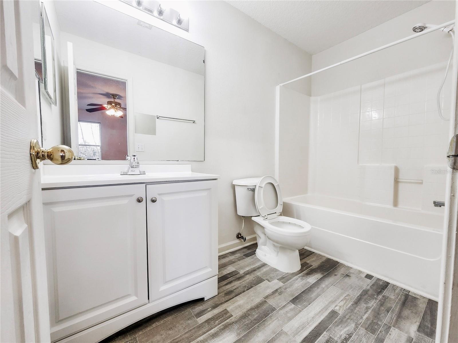 TIMOTHYS LANDING - Residential