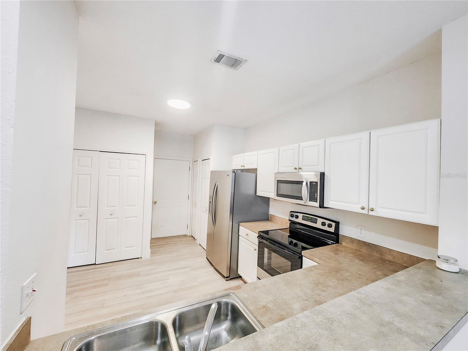 TIMOTHYS LANDING - Residential