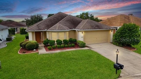 Photo of 13490 SE 86th Circle, Summerfield, FL 34491 (MLS # G5116937)