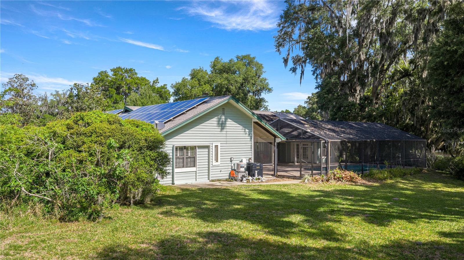 HICKORY MEADOWS - Residential