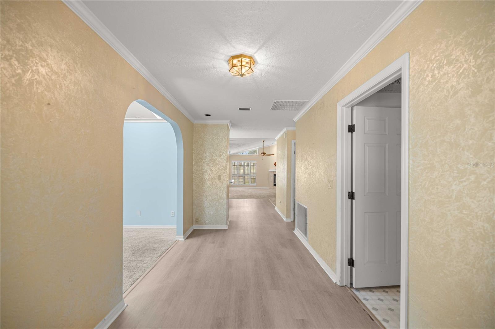 HICKORY MEADOWS - Residential