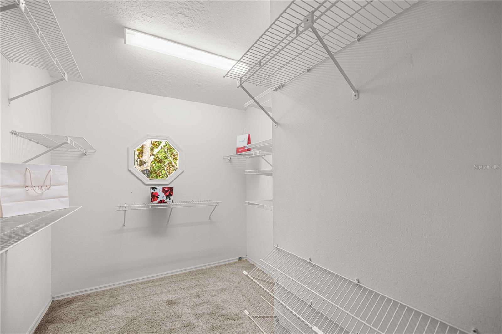 HICKORY MEADOWS - Residential