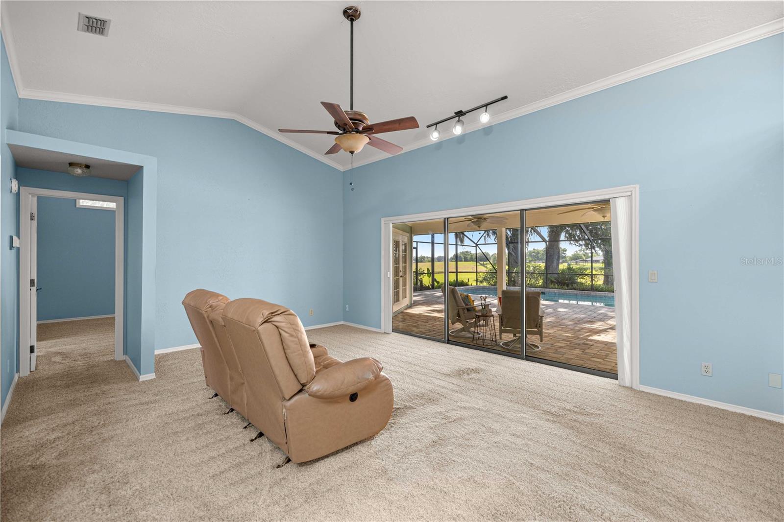 HICKORY MEADOWS - Residential