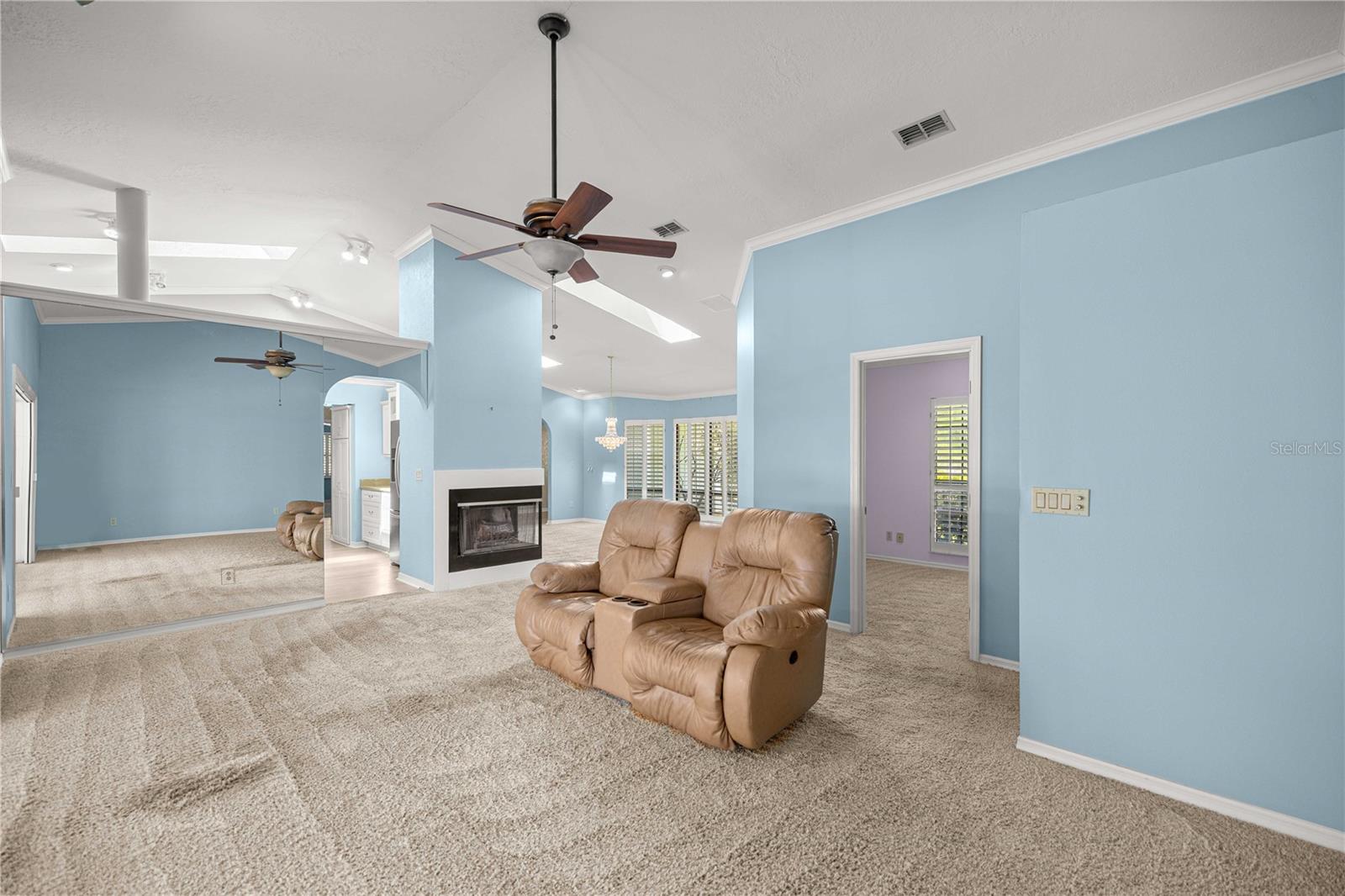 HICKORY MEADOWS - Residential