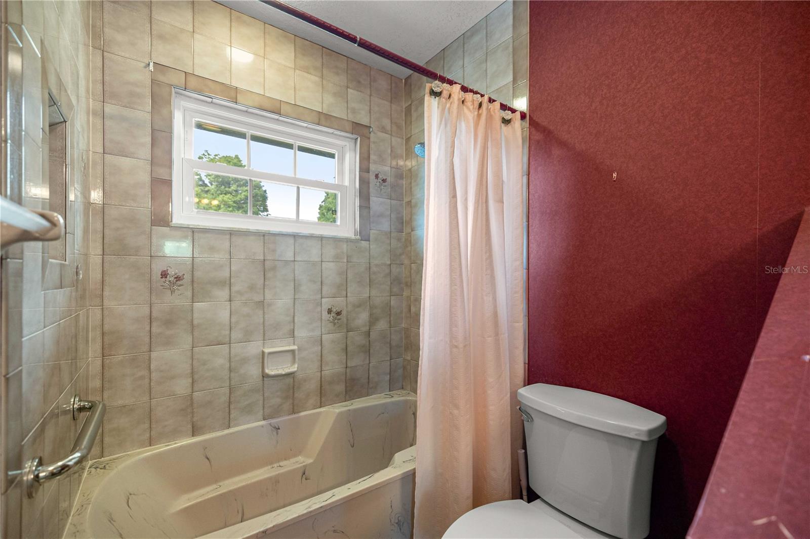 HICKORY MEADOWS - Residential