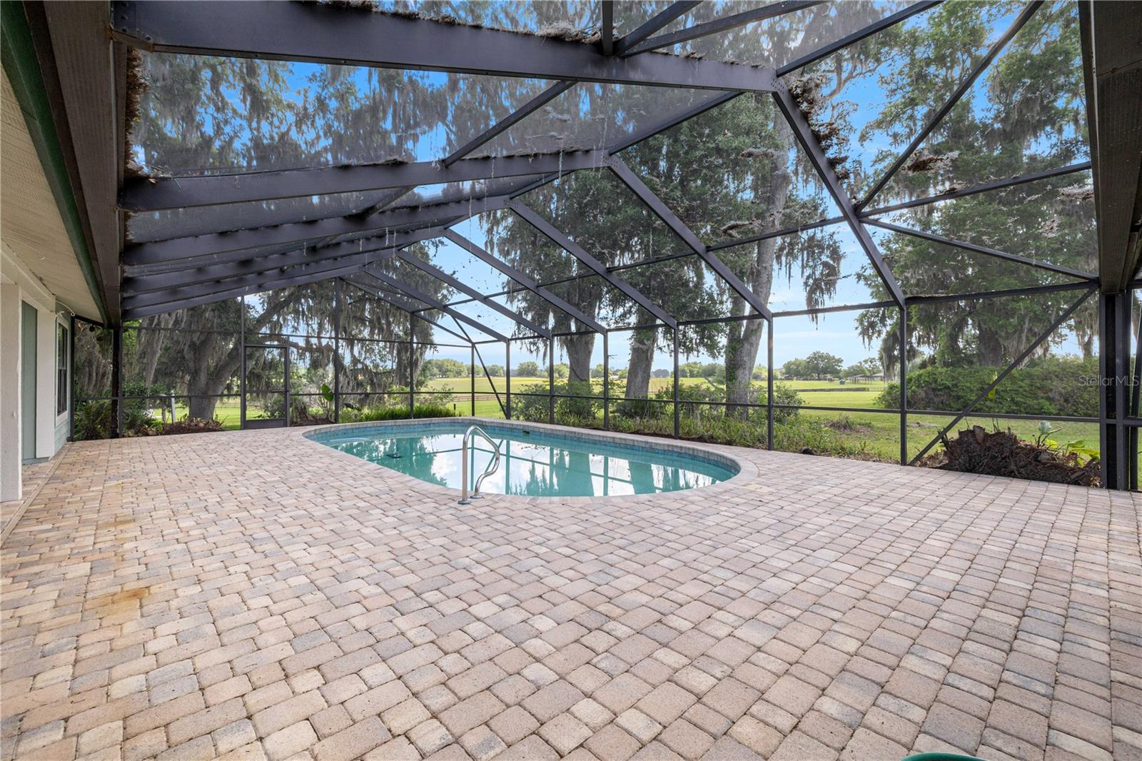 HICKORY MEADOWS - Residential