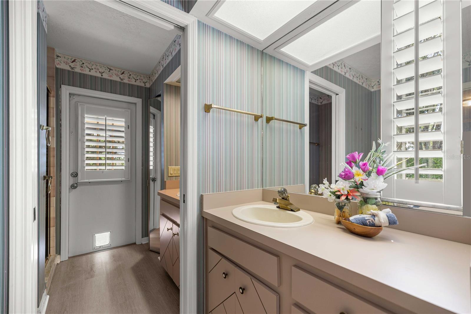 HICKORY MEADOWS - Residential