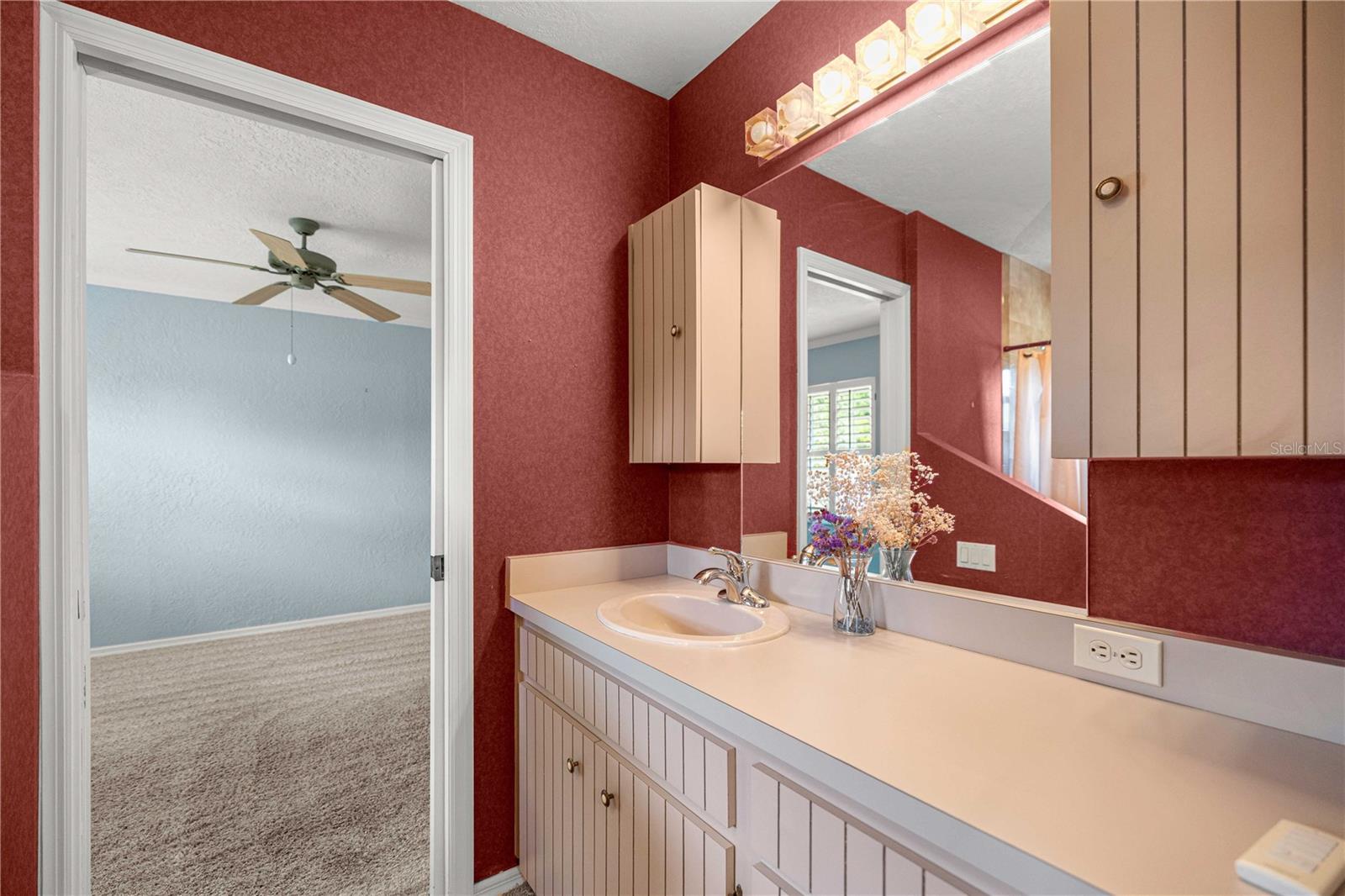 HICKORY MEADOWS - Residential