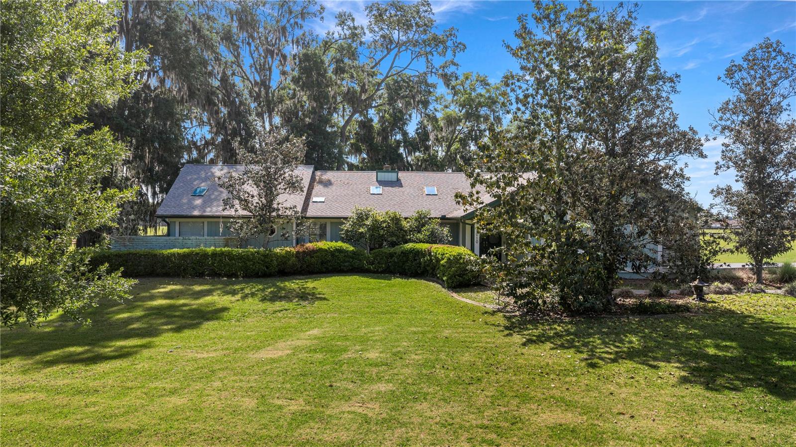 HICKORY MEADOWS - Residential