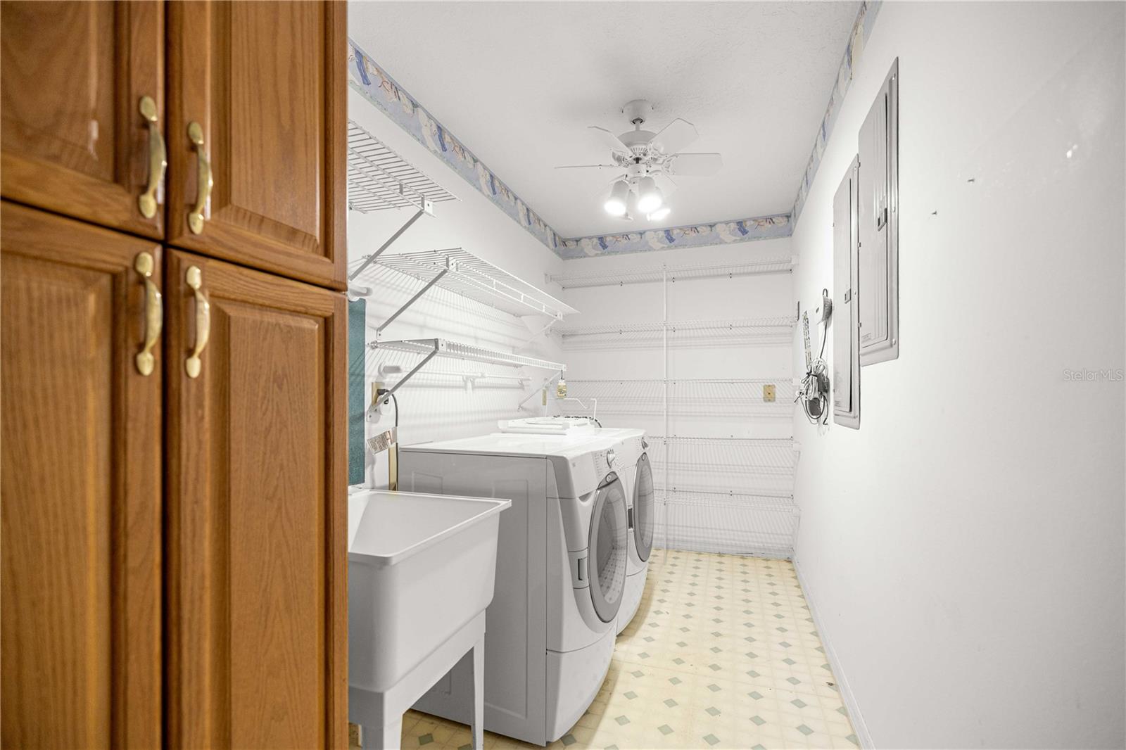 HICKORY MEADOWS - Residential