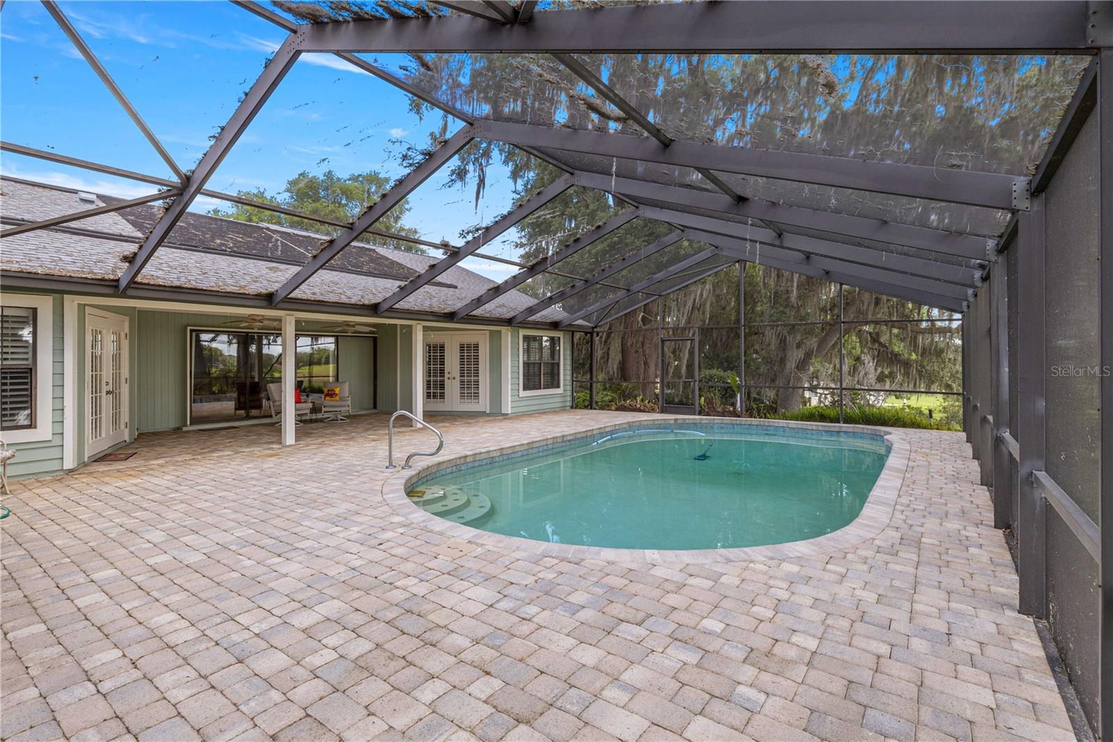 HICKORY MEADOWS - Residential