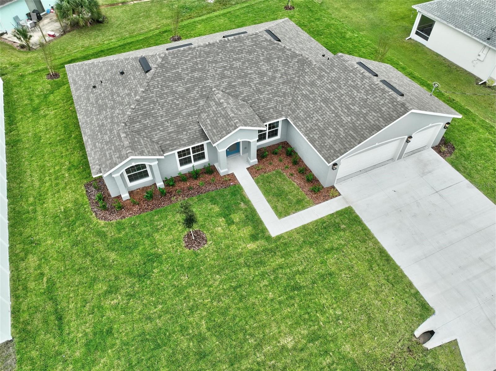 32 PRINCE ANTHONY LANE