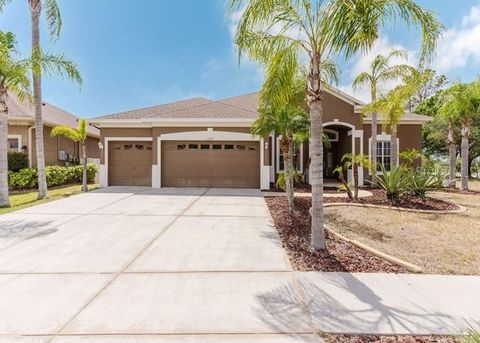 Photo of 2707 Wood Pointe Drive, Holiday, FL 34691 (MLS # O6311932)
