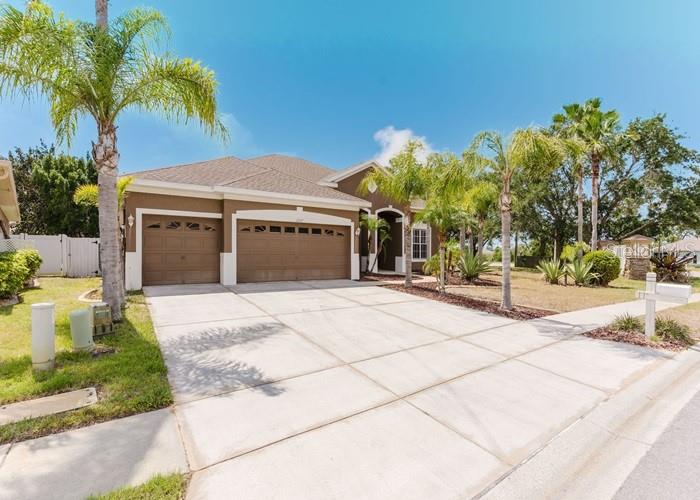 2707 WOOD POINTE DRIVE