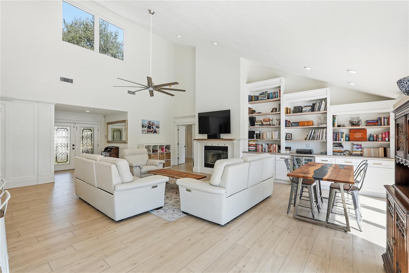 RIVIERA BAY 1ST ADD - Residential