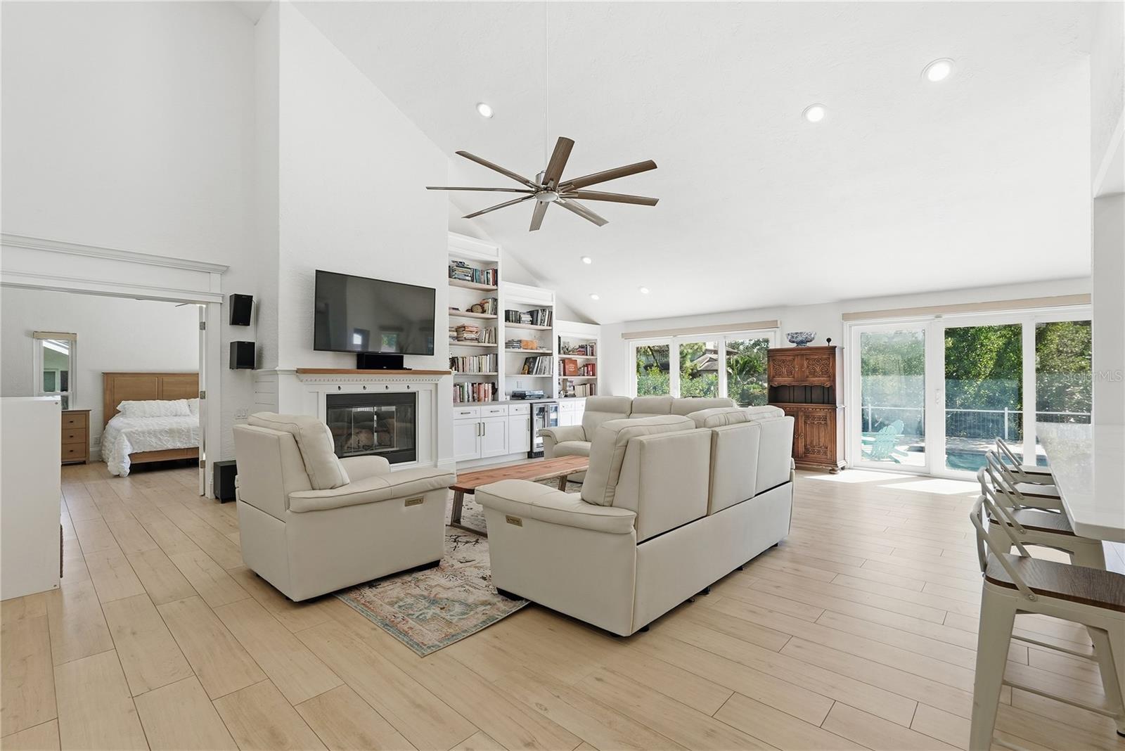 RIVIERA BAY 1ST ADD - Residential