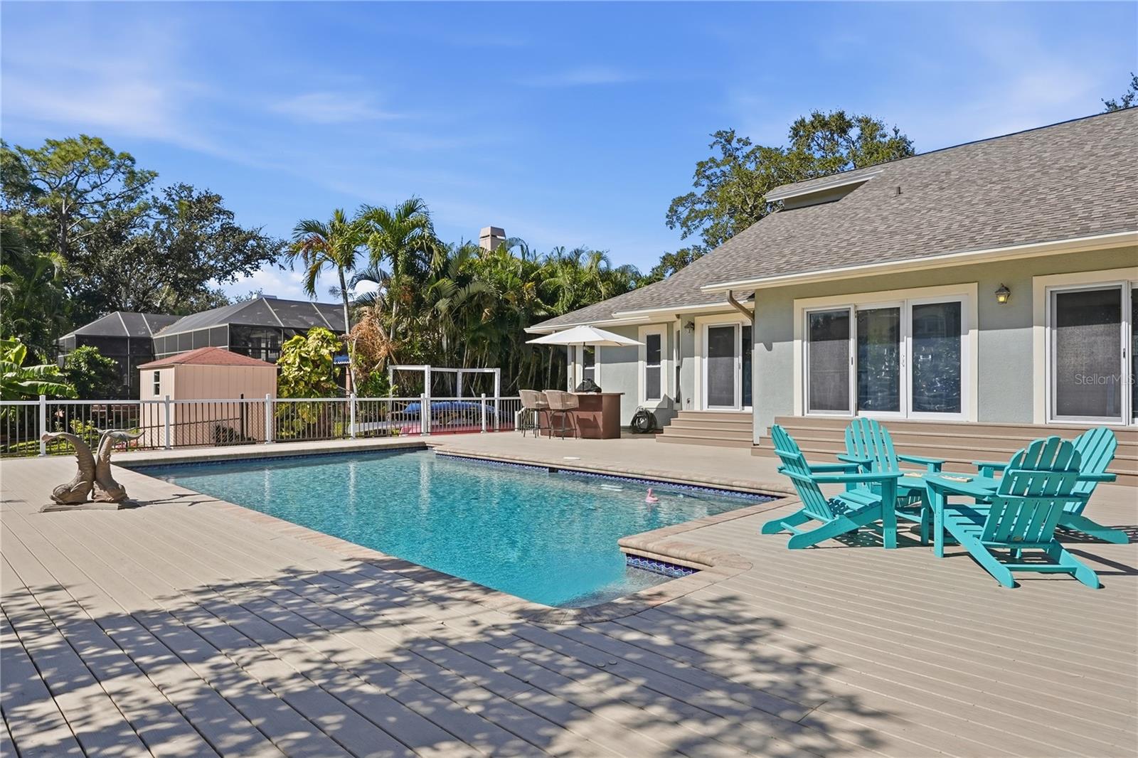 800 APALACHEE DRIVE NE