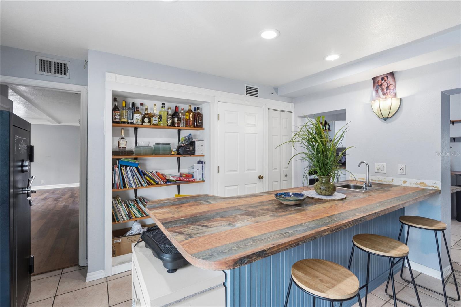 KINGSWOOD MANOR - Residential