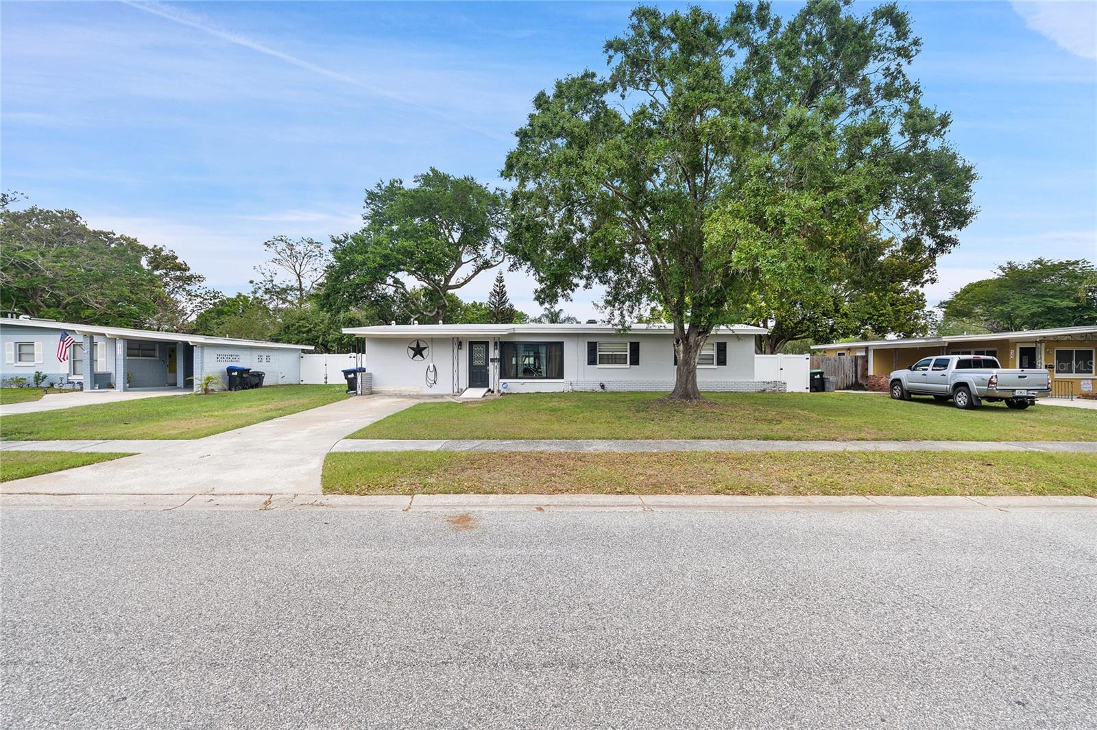 KINGSWOOD MANOR - Residential