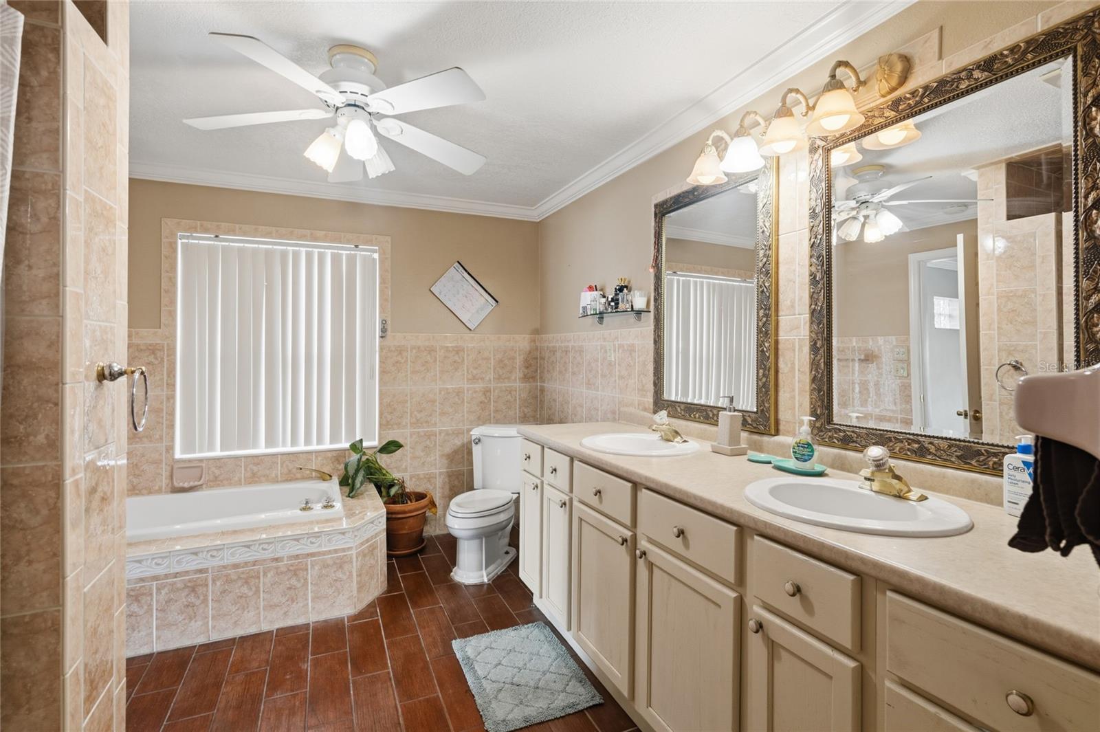 KINGSWOOD MANOR - Residential