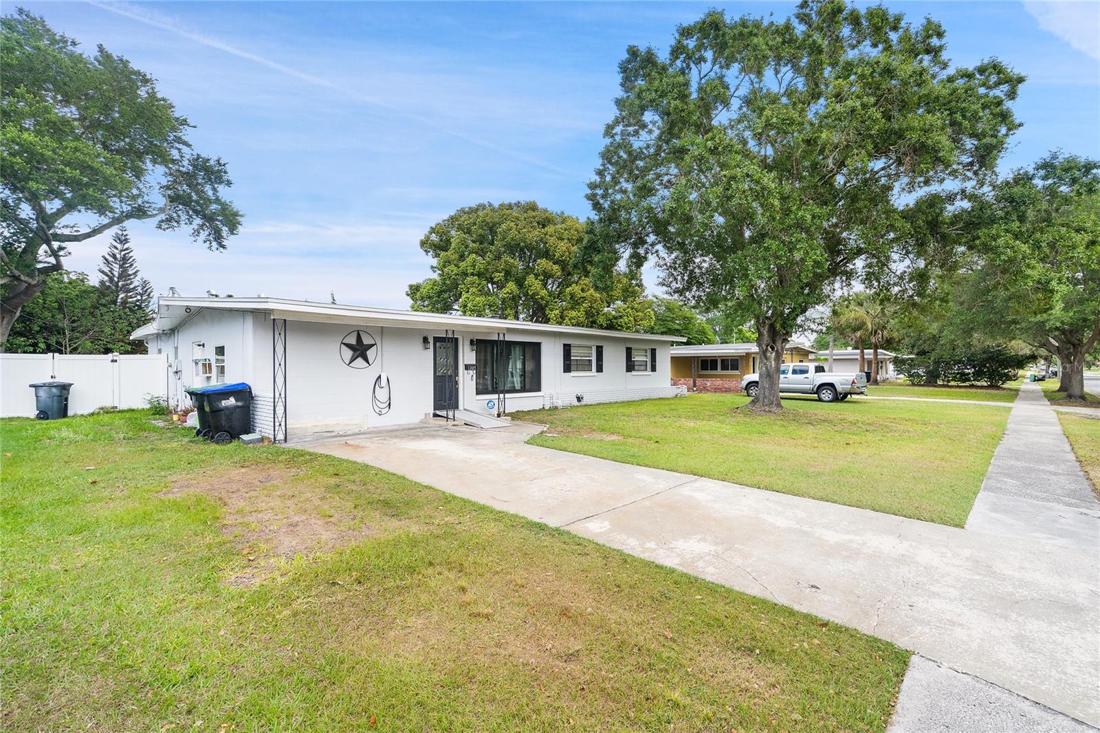 KINGSWOOD MANOR - Residential