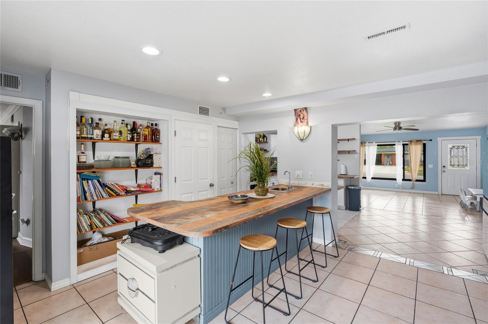 KINGSWOOD MANOR - Residential