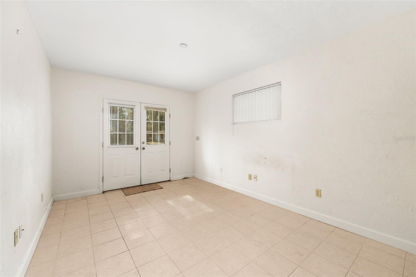 BLACK ACRES - Residential