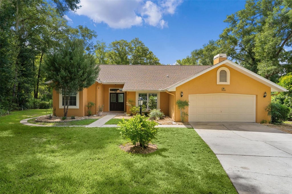 Photo of 19030 SW 91st Lane, Dunnellon, FL 34432 (MLS # OM726188)