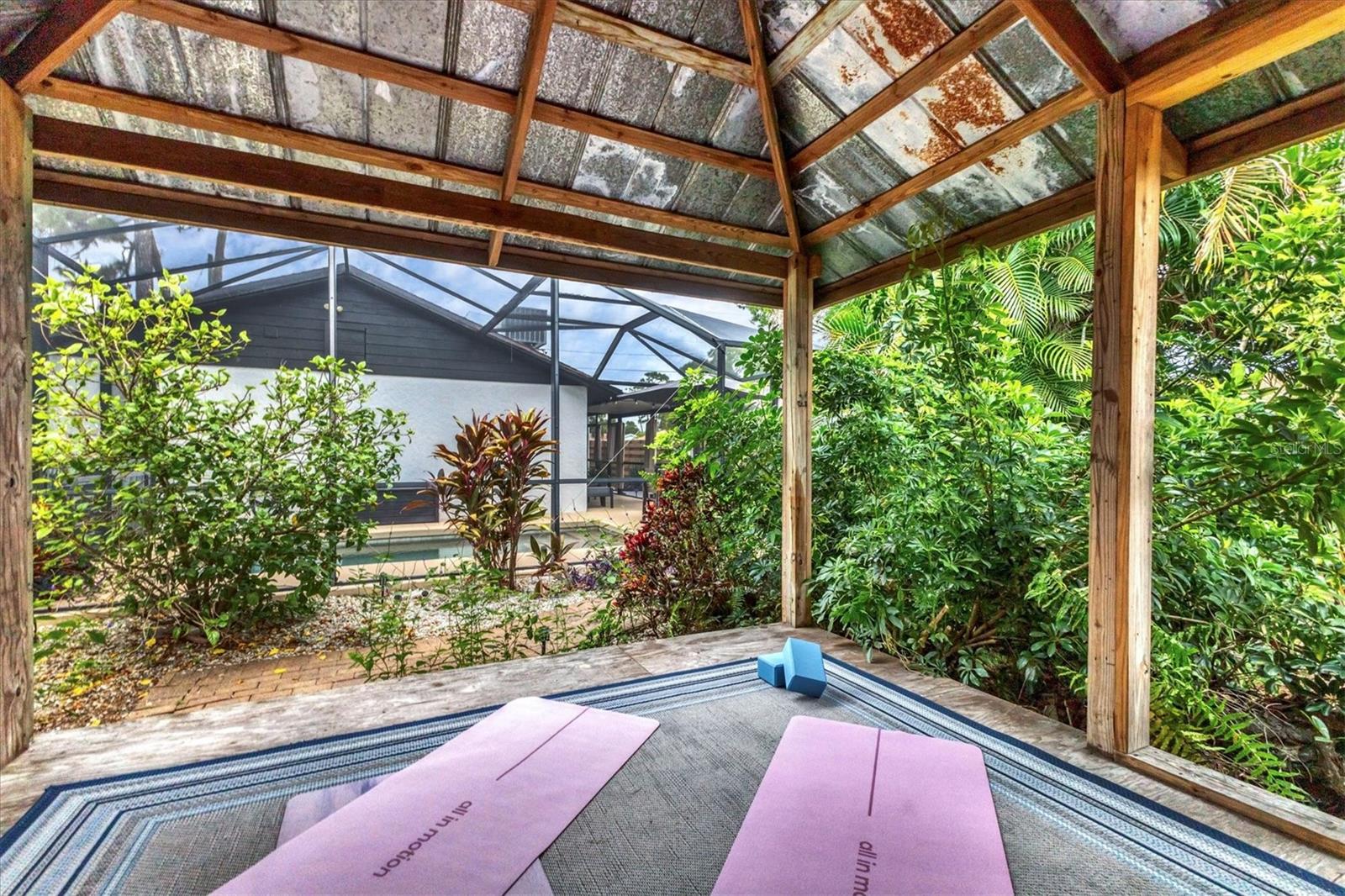 PINEHURST PARK - Residential