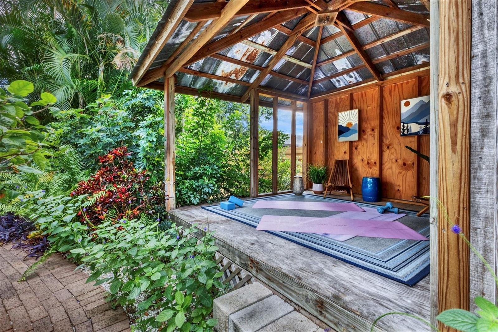 PINEHURST PARK - Residential