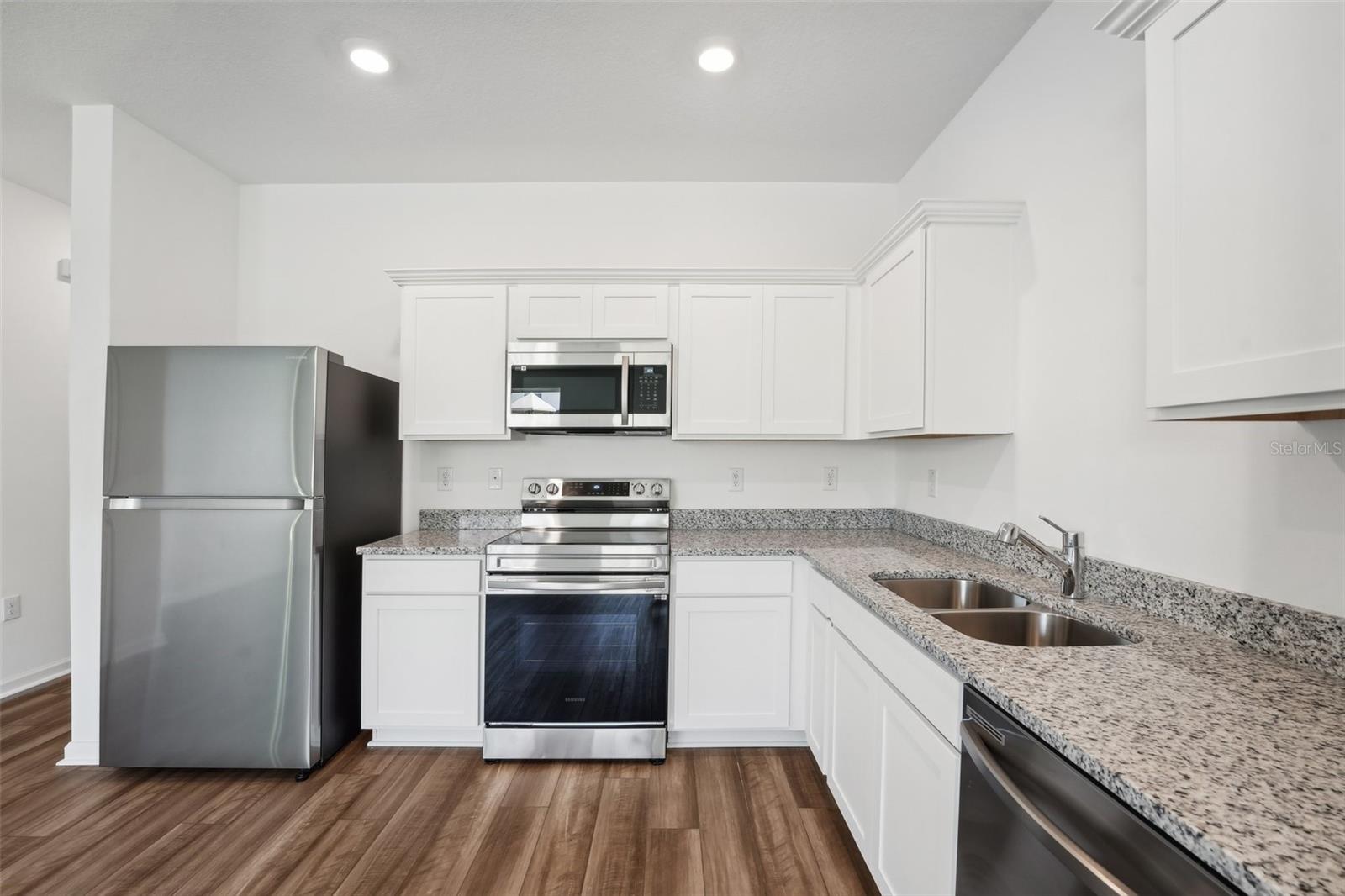 CLINTON TOWNHOMES - Residential