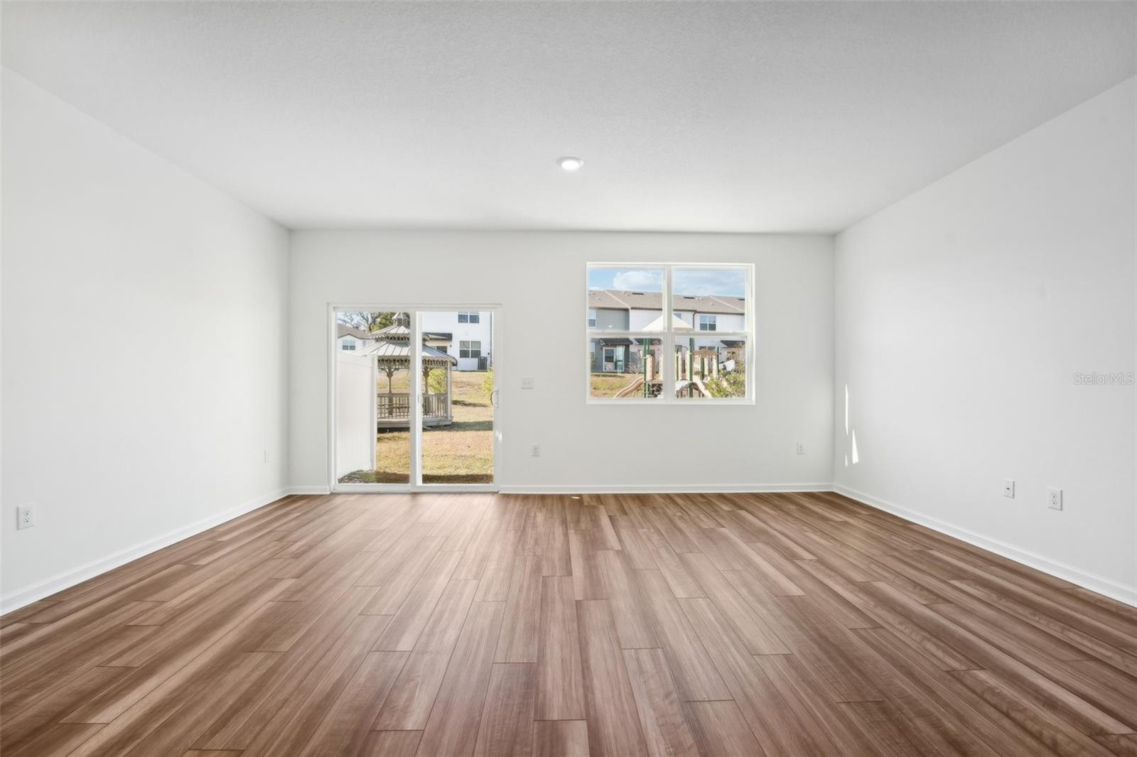 CLINTON TOWNHOMES - Residential