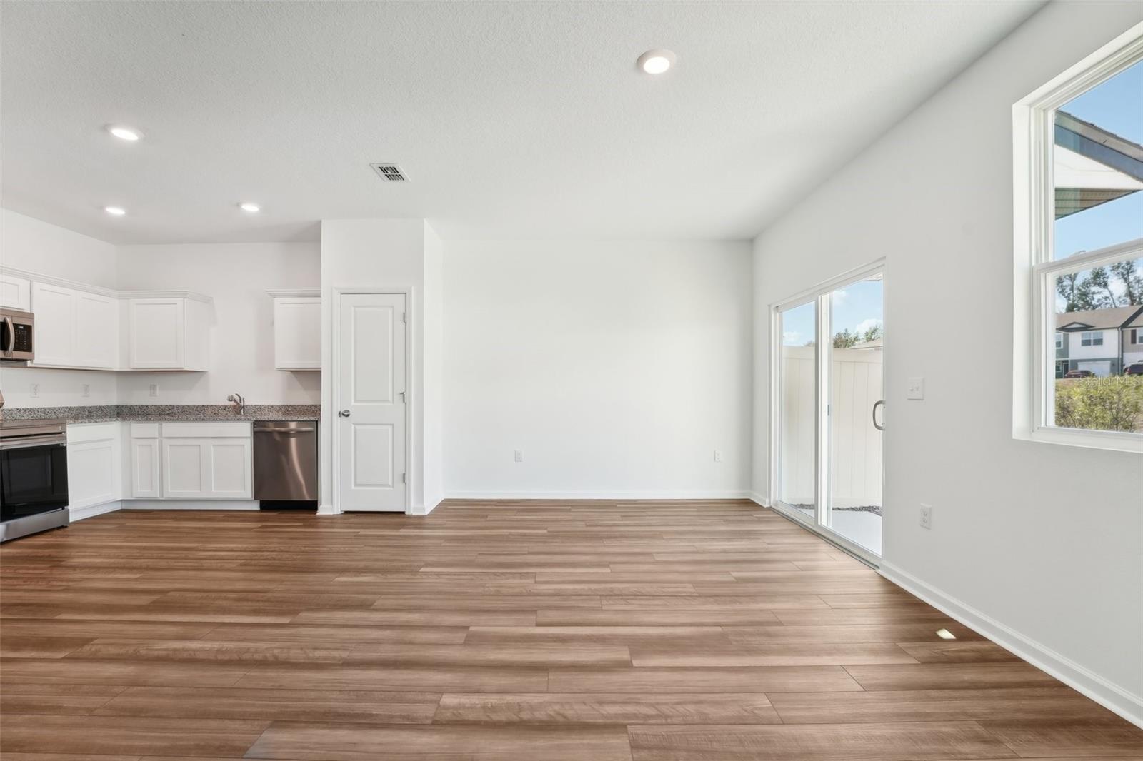 CLINTON TOWNHOMES - Residential