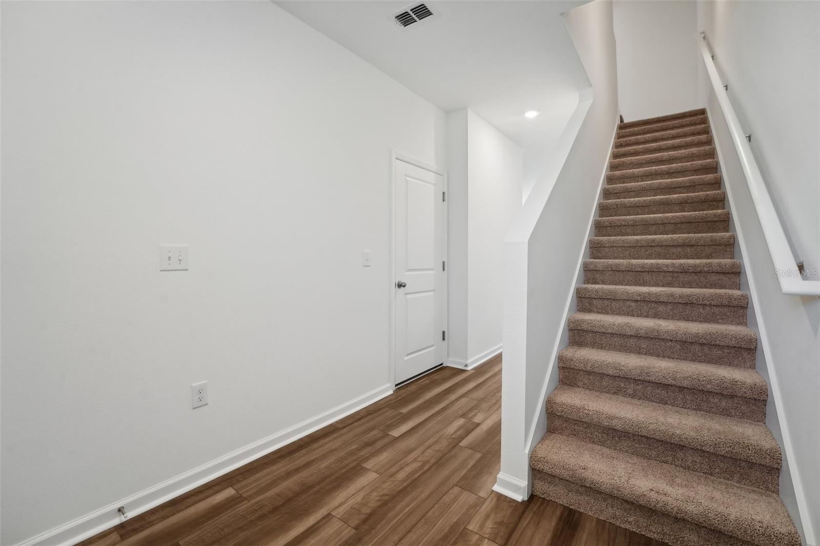 CLINTON TOWNHOMES - Residential