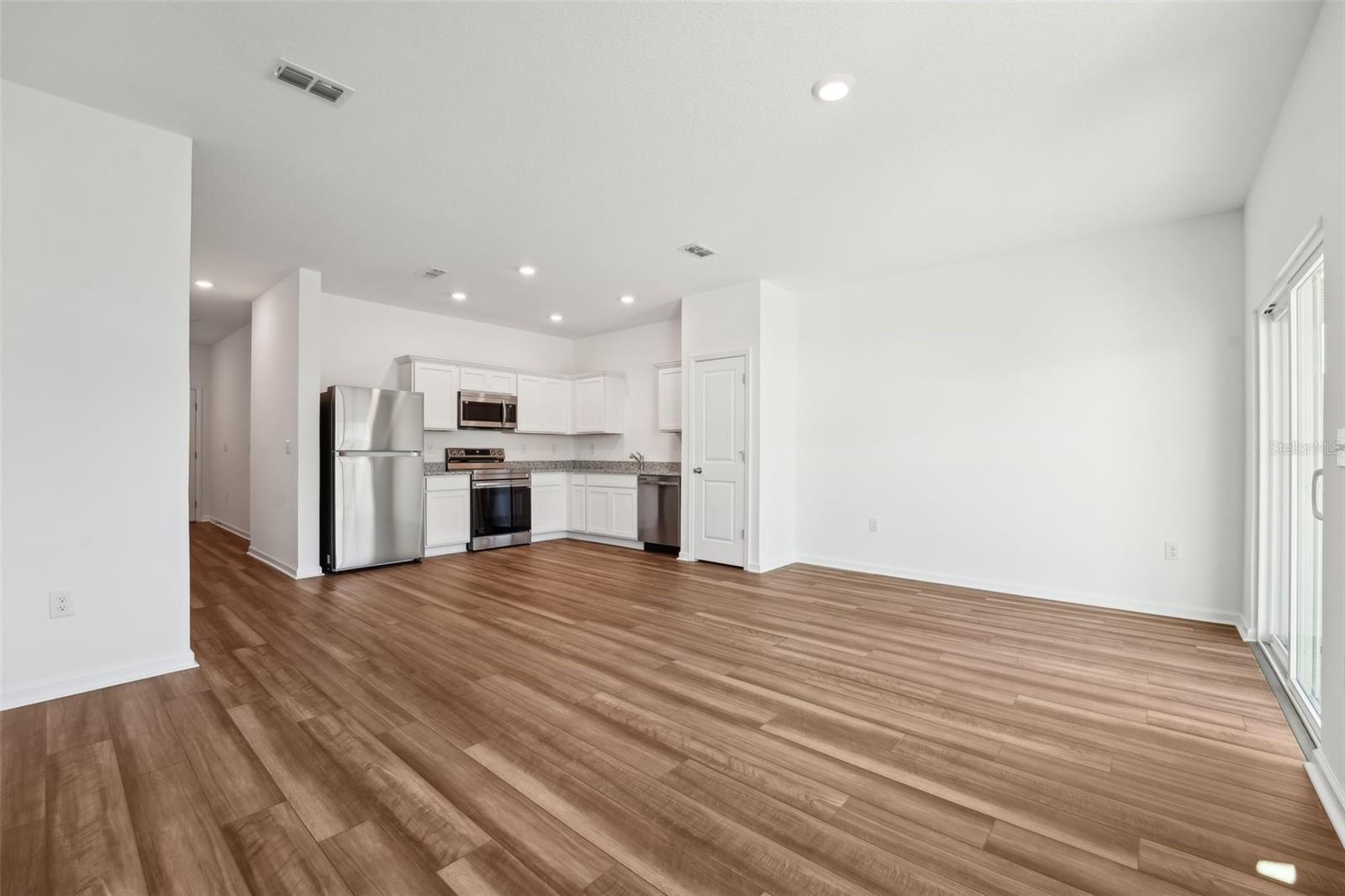 CLINTON TOWNHOMES - Residential