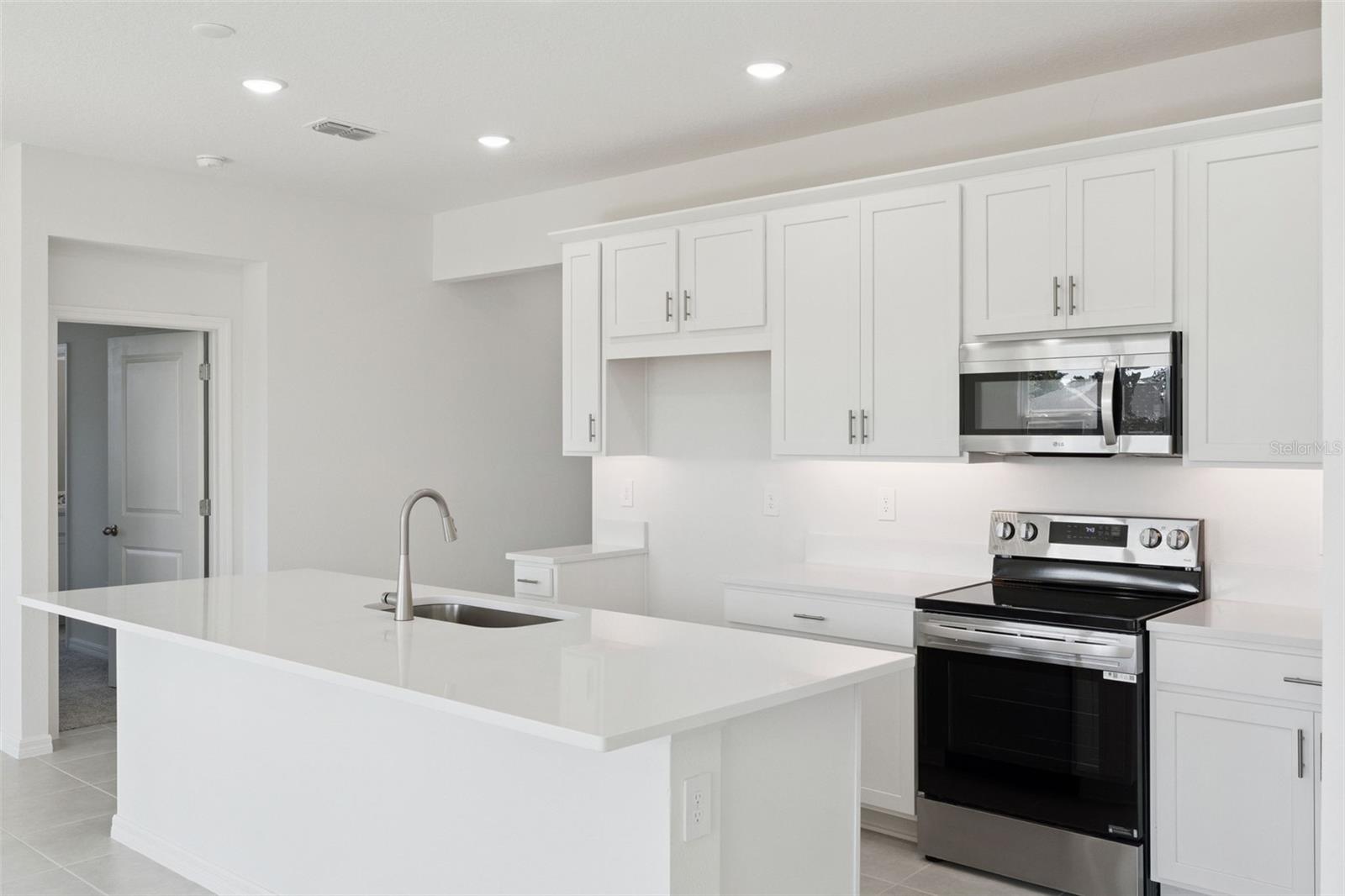 EDEN CREST - Residential