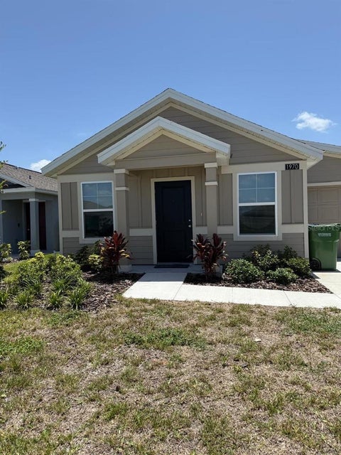 Photo of 1970 Sarah Street, Winter Haven, FL 33884 (MLS # S5154316)