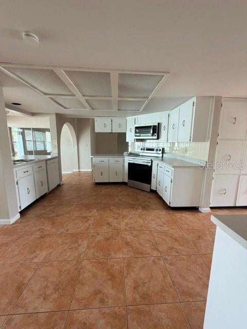 527 WAYFARER DRIVE