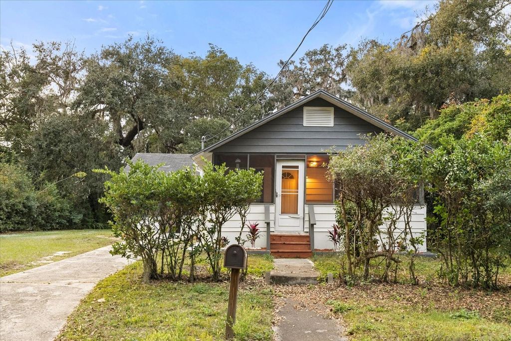 Photo of 14317 10th Street, Dade City, FL 33523 (MLS # O6372691)