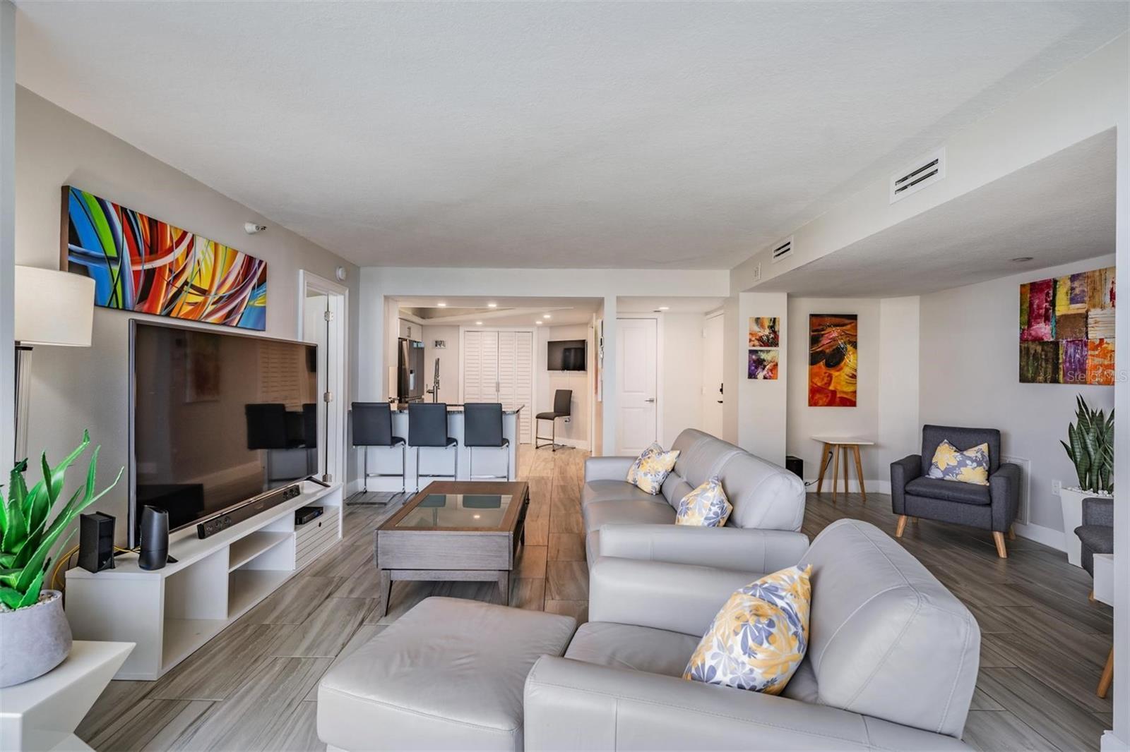 ISLAND WALK CONDO - Residential