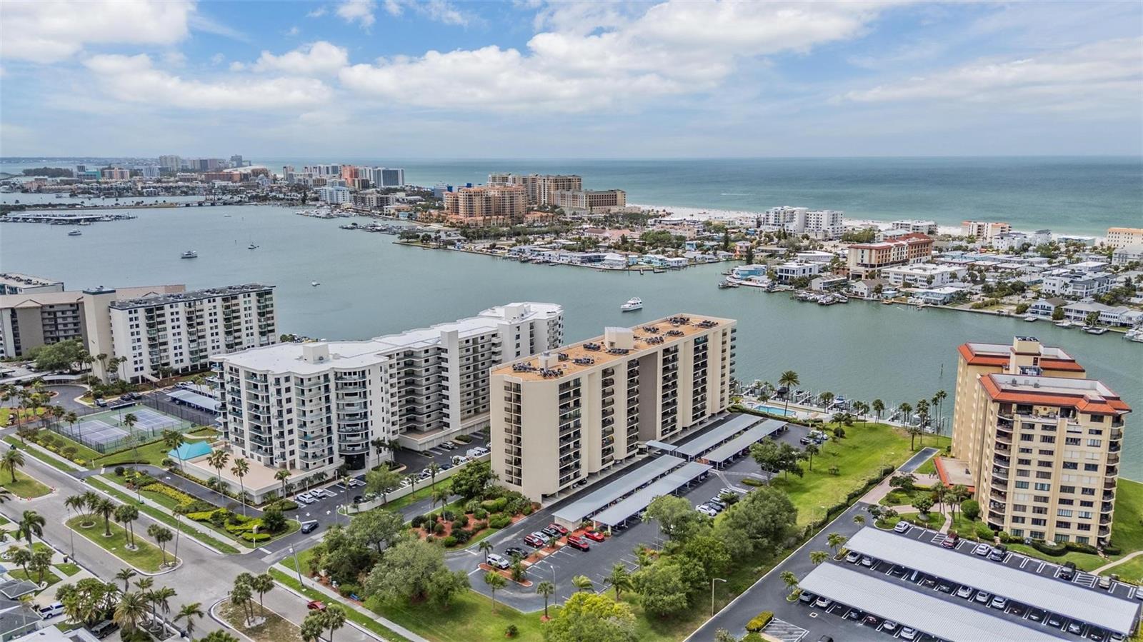 ISLAND WALK CONDO - Residential