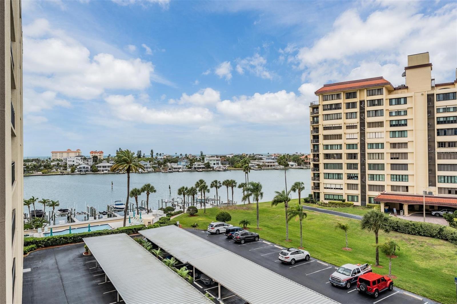 ISLAND WALK CONDO - Residential