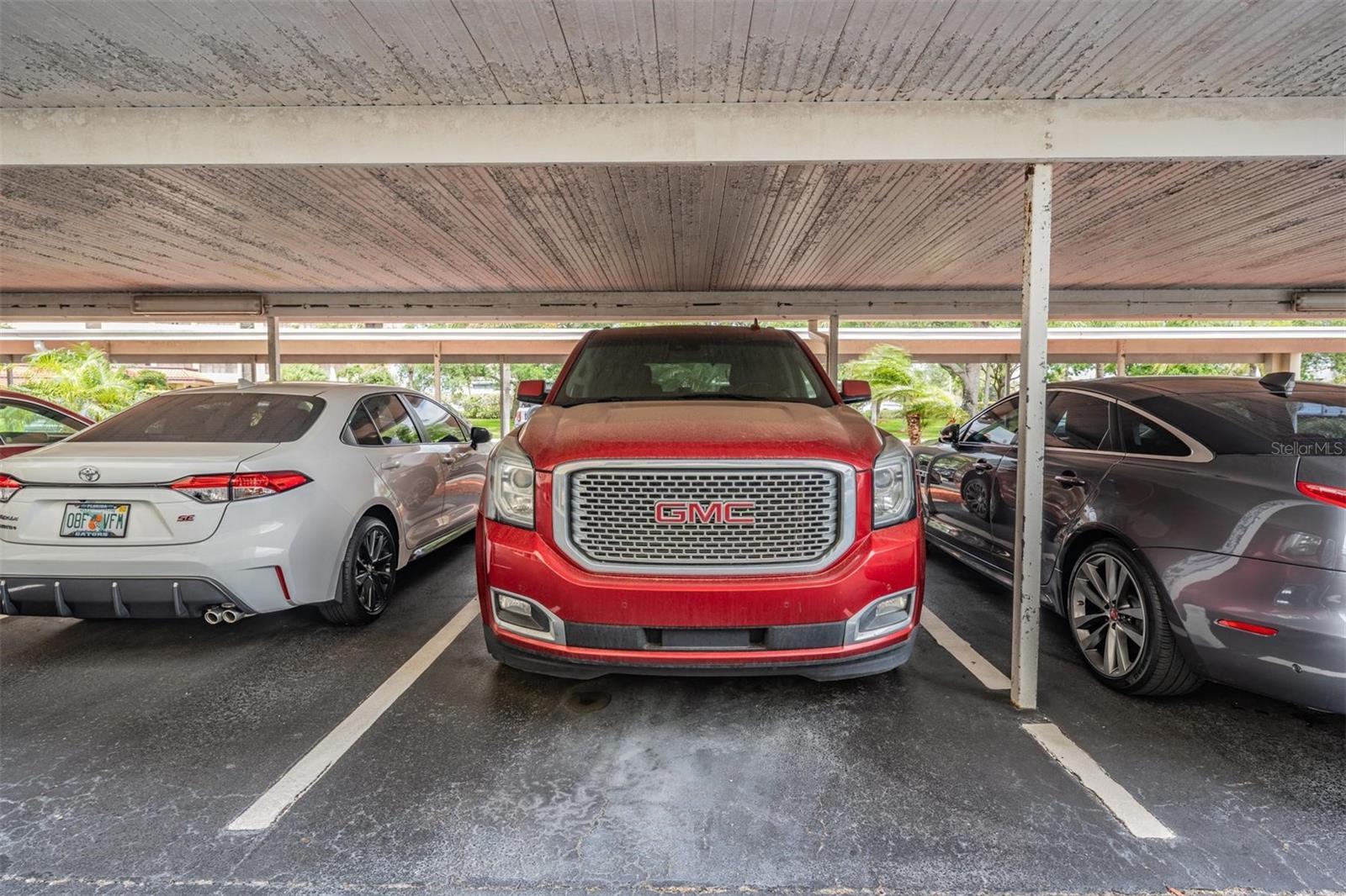 ISLAND WALK CONDO - Residential