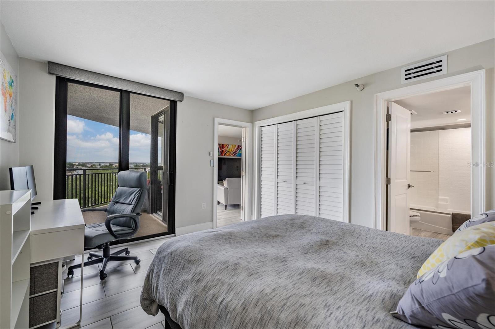 ISLAND WALK CONDO - Residential