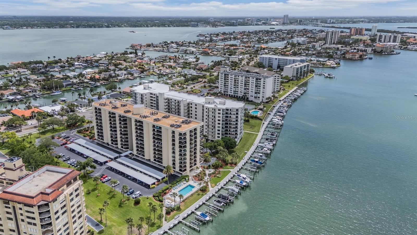 ISLAND WALK CONDO - Residential