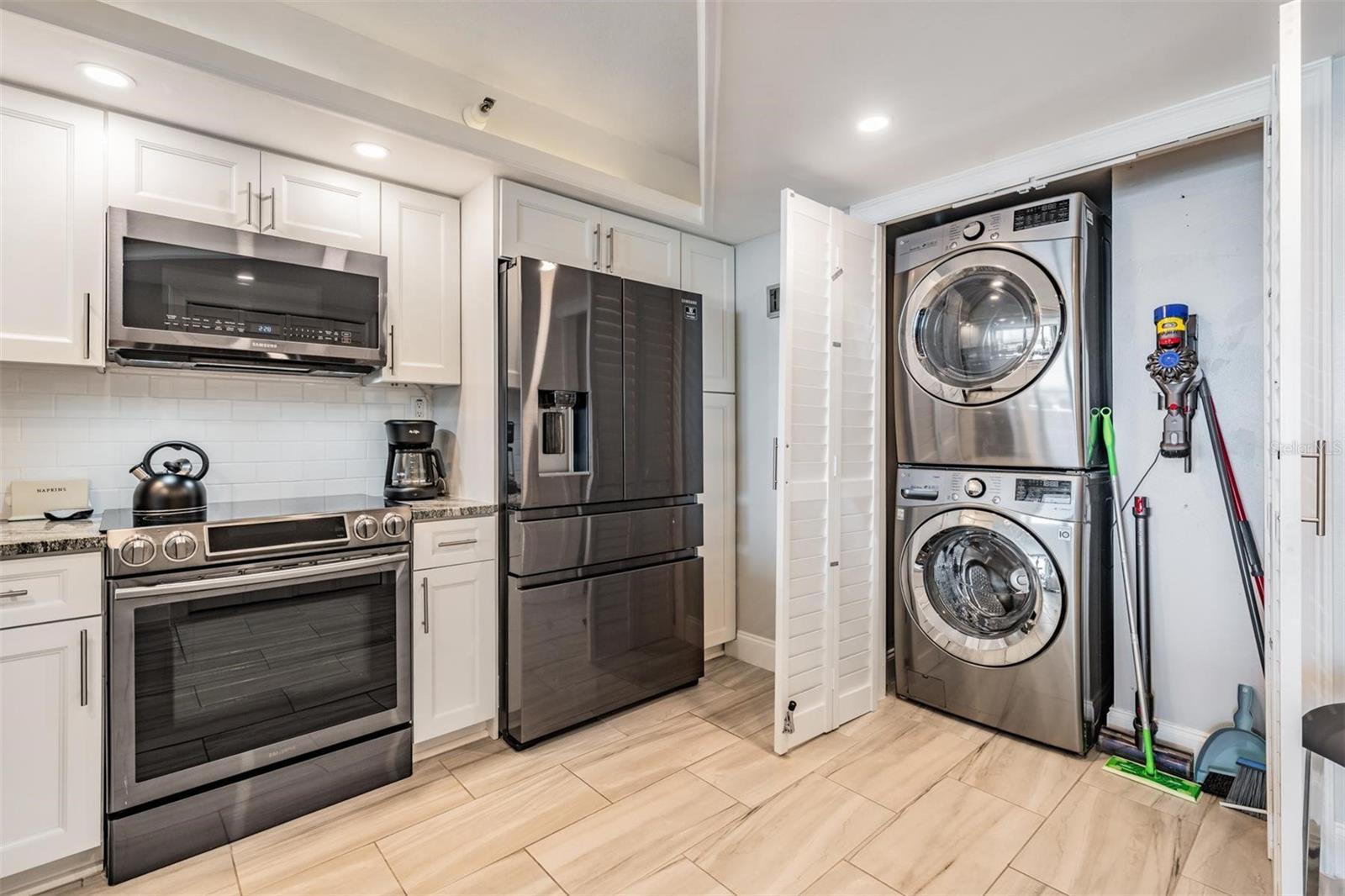 ISLAND WALK CONDO - Residential