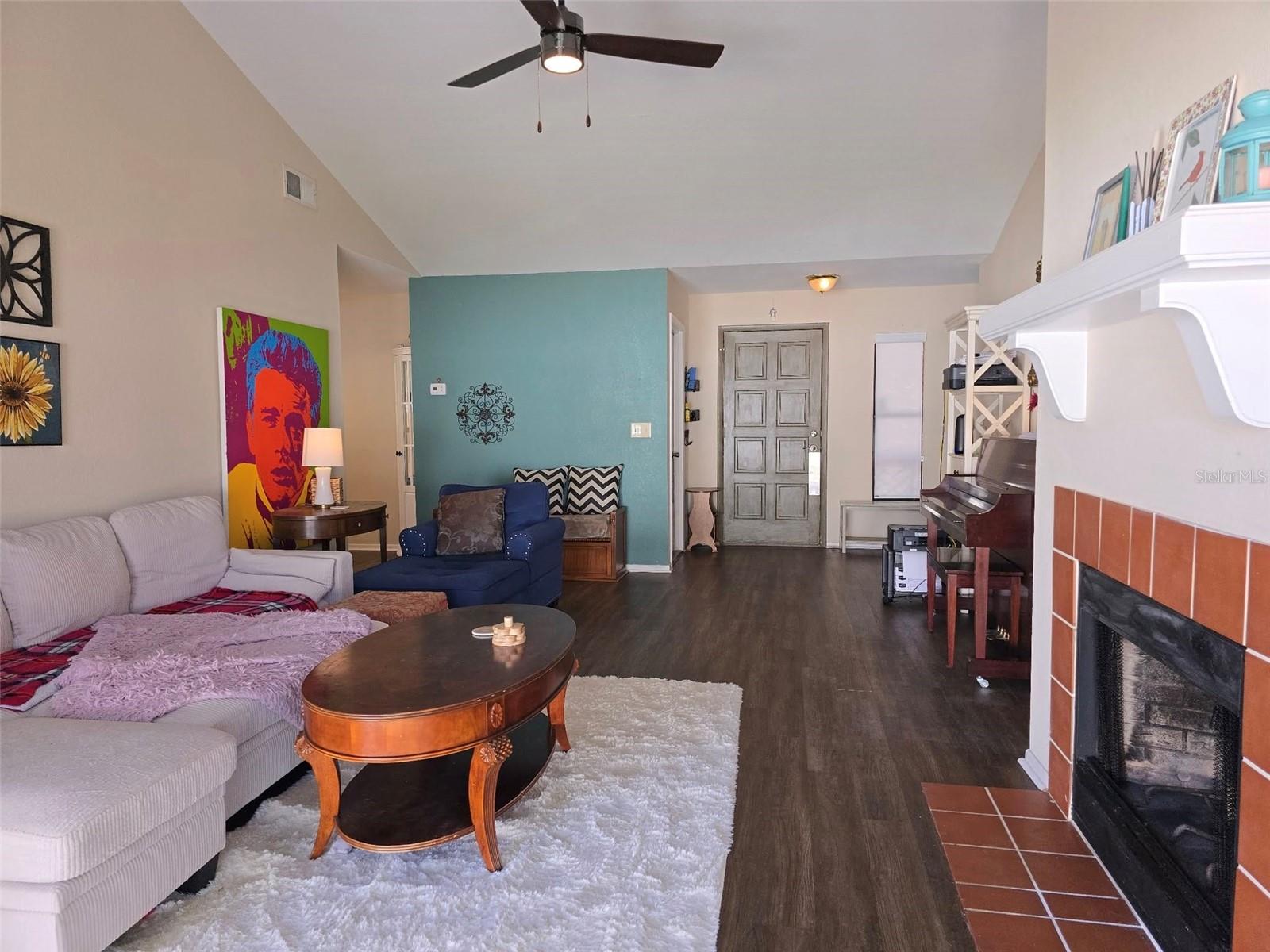 1044 BECKSTROM DRIVE